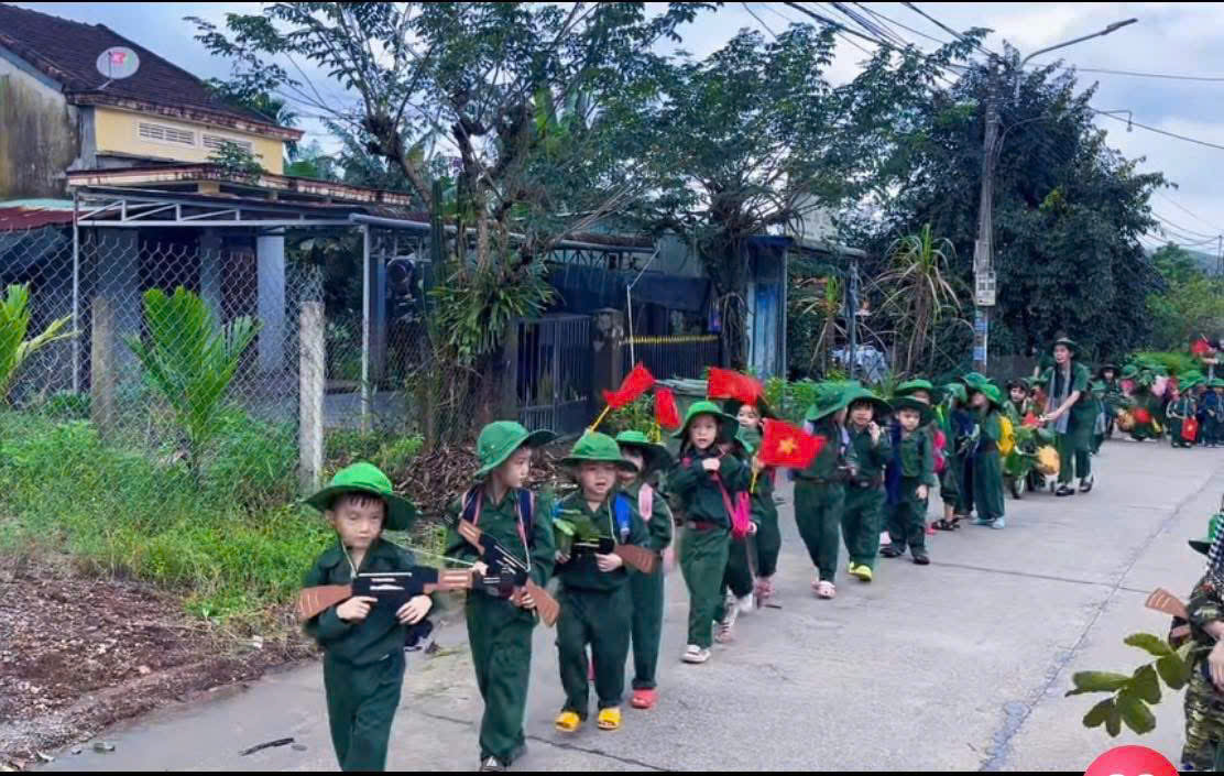 HOẠT ĐỘNG TRẢI NGHIỆM “BÉ TẬP LÀM CHIẾN SĨ”CHÀO MỪNG 81 NĂM NGÀY THÀNH LẬP QUÂN ĐỘI NHÂN DÂN VIỆT NAM (22/12/1944 - 22/12/2025)