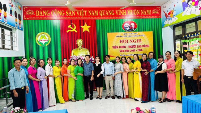 Hội nghị Viên chức - người lao động